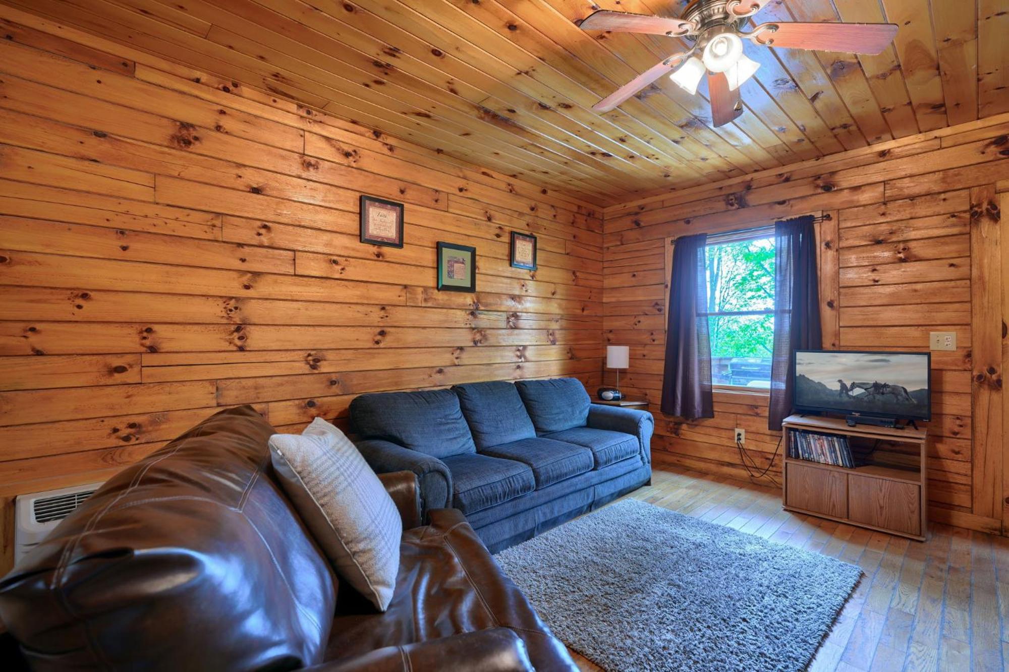 Blue Rose Cabins - Pine Ridge Cabin Логан Экстерьер фото