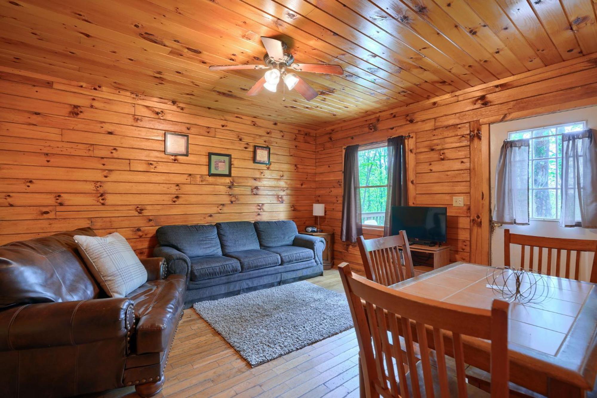 Blue Rose Cabins - Pine Ridge Cabin Логан Экстерьер фото